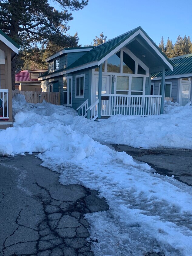 Foto principal - 11700 Donner Pass Rd