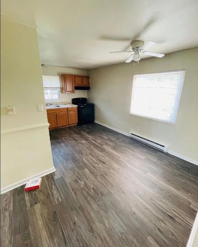 Foto del edificio - 8806 Leafycreek Dr