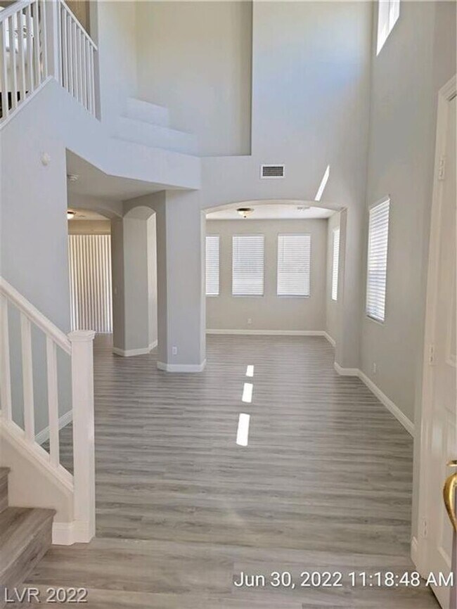 Foto del edificio - COMING SOON - No later than end of March