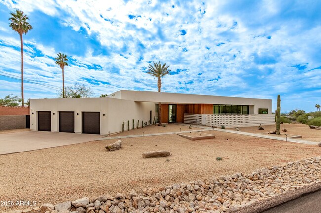 Foto del edificio - 4905 E White Gates Dr