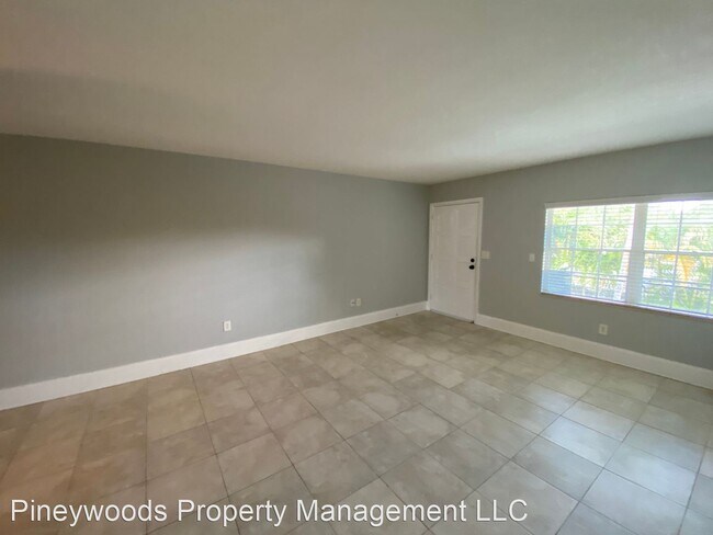 Building Photo - 2 br, 2 bath House - 208 Danube Avenue #202