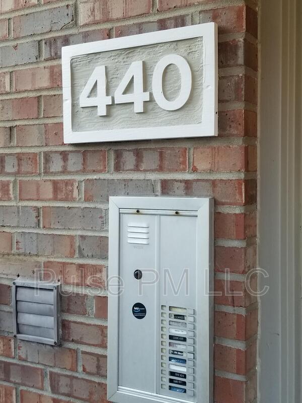 Photo - 440 Lakeview Dr Apartment