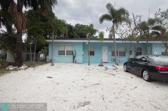 Foto del edificio - 2300 NE 18th St