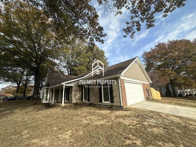 Building Photo - 4936 W Hedgewall Cir