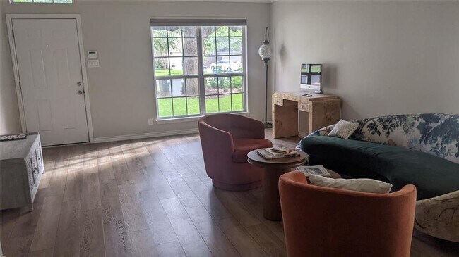 Foto del edificio - 11125 Appletree Ln