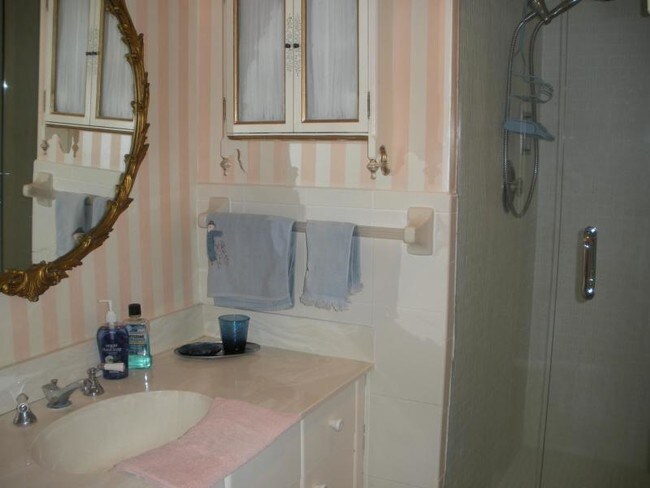 Building Photo - 2/2 Condo in La Bonne Vie