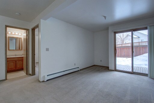 Fotografía del edificio - 9701 Vanguard Dr