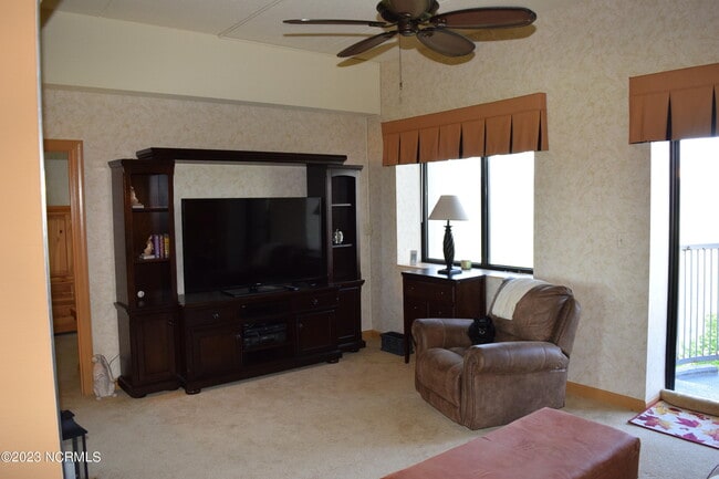 Building Photo - 303 Sugar Top Dr