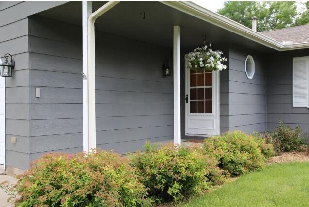 Foto del edificio - 6512 Lancaster Ln N