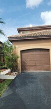 Building Photo - 1411 Barcelona Way