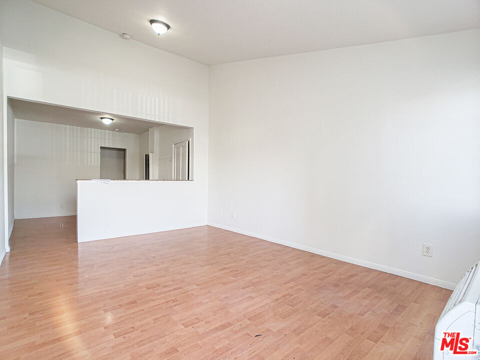 Foto principal - 3288 San Marino St