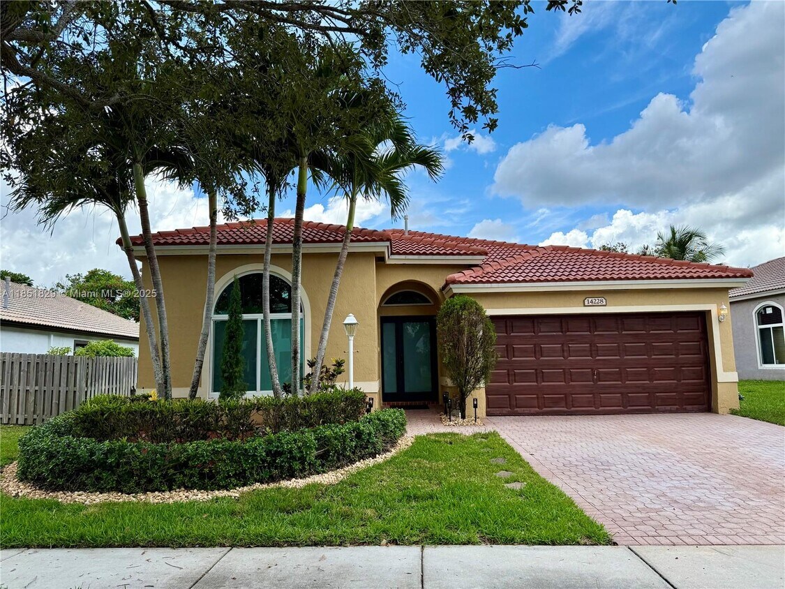 Primary Photo - 14228 NW 19th St