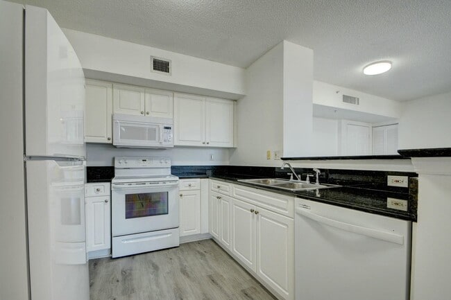 Building Photo - 651 Okeechobee Blvd
