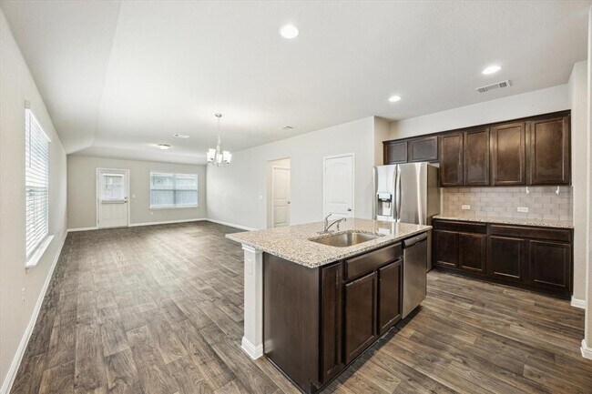Foto del edificio - 705 Callahan Ln