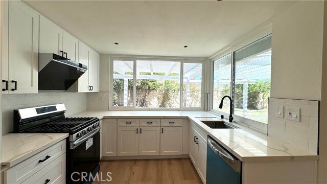 Building Photo - 15451 Alsace Cir