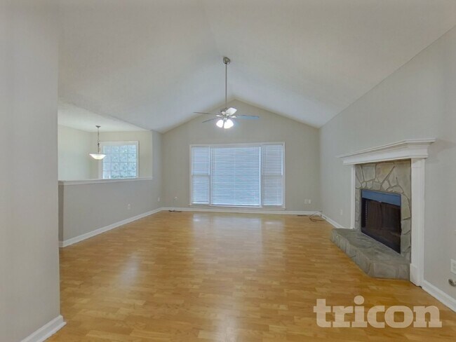 Foto del edificio - 3272 Greenhill Ct