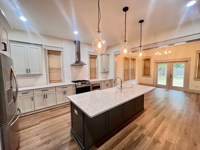 Foto del edificio - 3 br, 2 bath House - 303 W Hamilton Ave