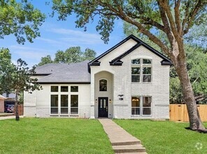 Building Photo - 2417 Cornell Dr