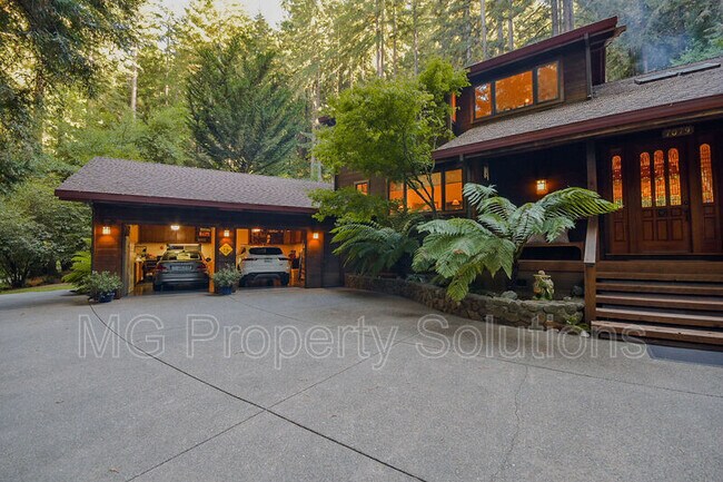 Foto del edificio - 7079 Lucas Valley Rd