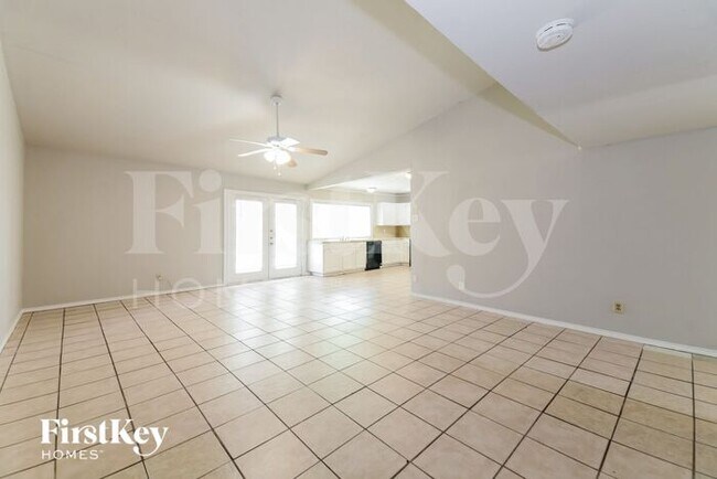 Foto del edificio - 3317 Kenwood Dr