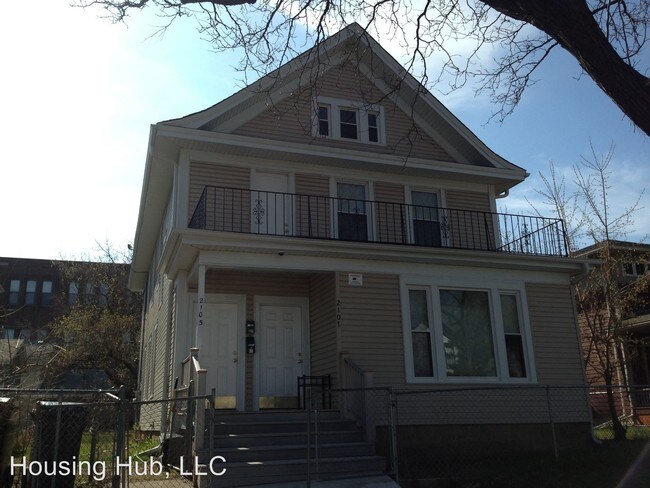 Building Photo - 2107-2107 Aldrich Ave N