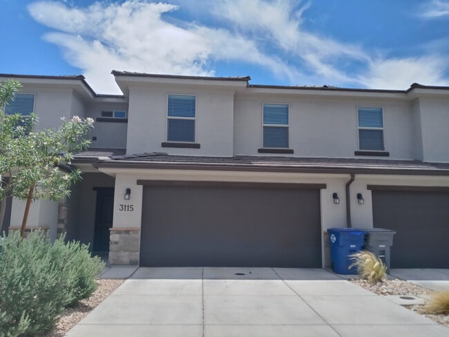 Building Photo - 3115 S Relic Ridge Dr
