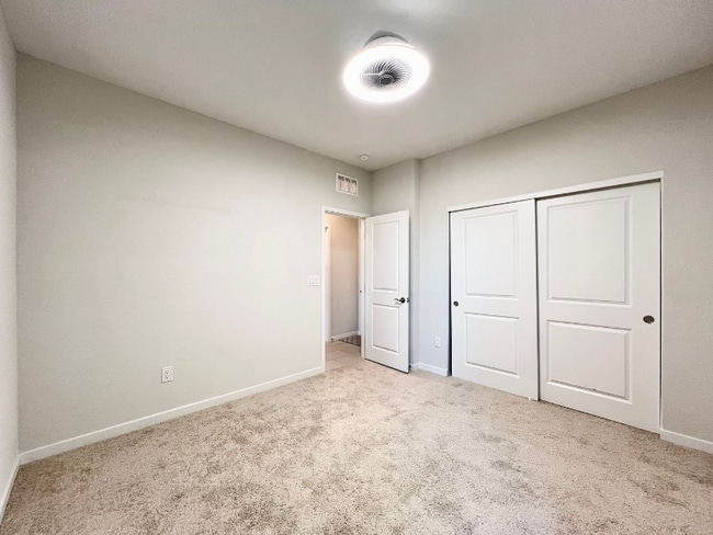 Foto del edificio - 2878 Sweeping Palm Rd