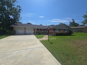 Building Photo - 5621 Wedgworth Rd