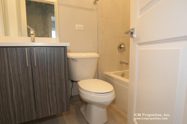 Foto del edificio - 2626 N Rockwell St