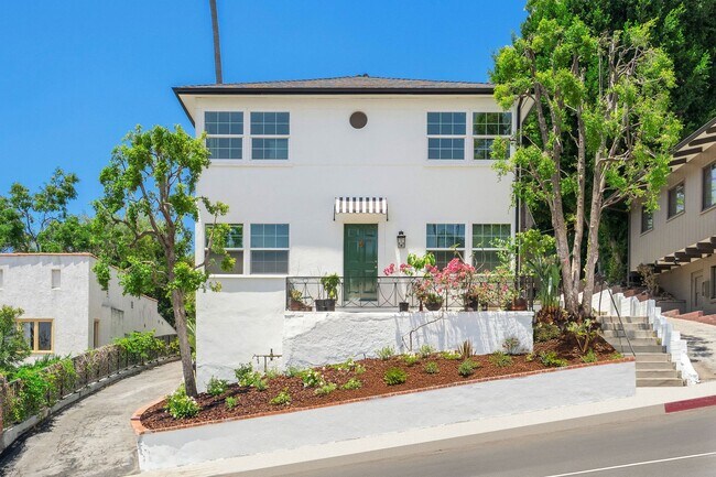 Foto del interior - 2053-2067 N. Argyle Ave