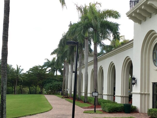 Foto del edificio - 2333 Waburton Terrace