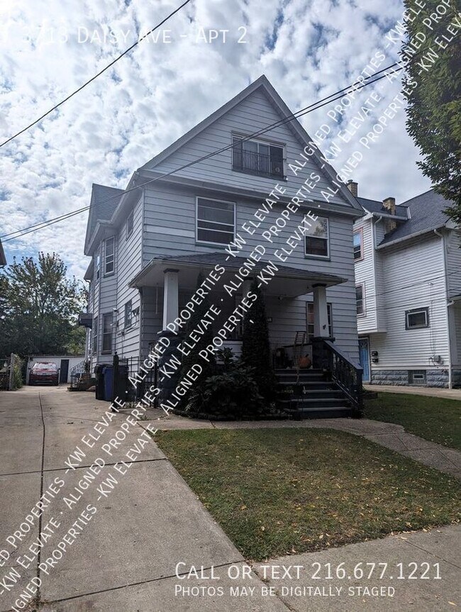 Building Photo - 3713 Daisy Ave