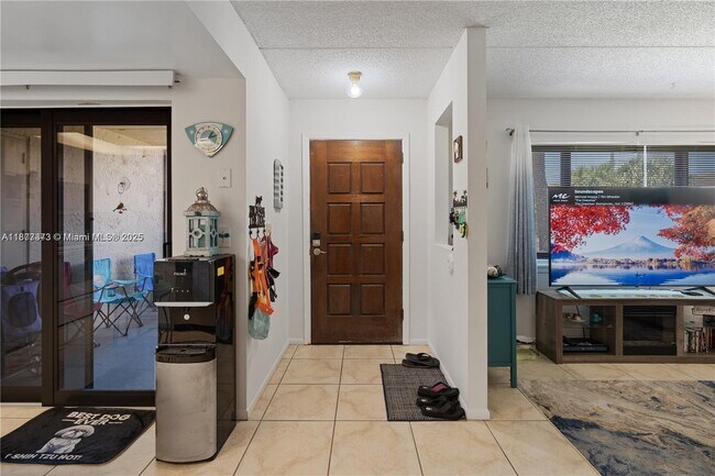 Foto del edificio - 1145 N Shannon Ave