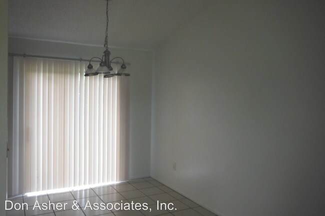 Building Photo - 2 br, 1.5 bath House - 6007 Oleander Drive