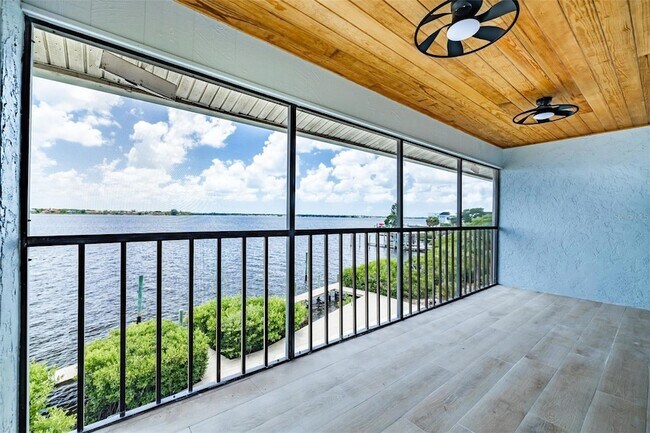 Foto del edificio - 4403 7th St E