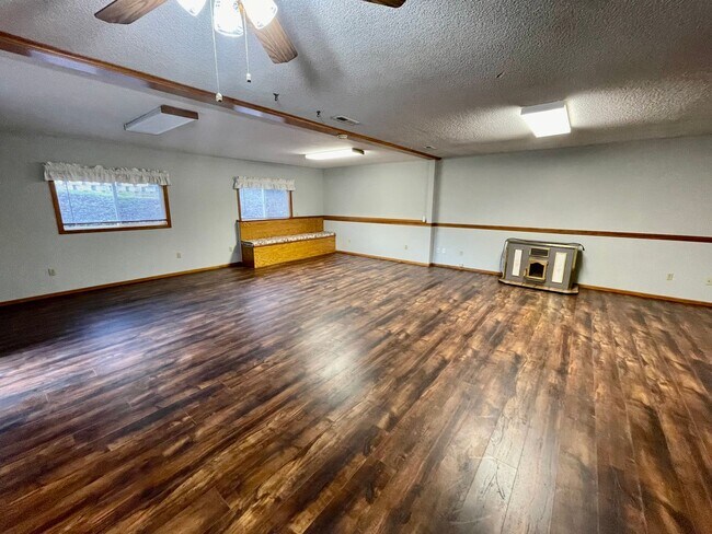 Foto del edificio - 452 NW 22nd St