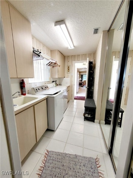 Building Photo - 3144 Andorra Ct