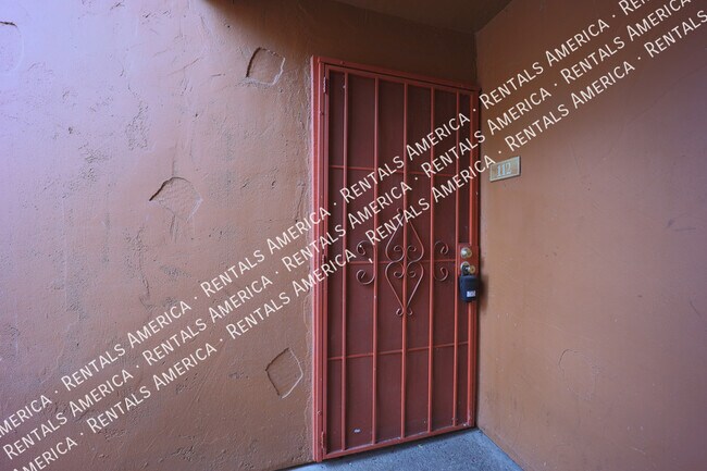 Foto del edificio - 747 S Ext Rd