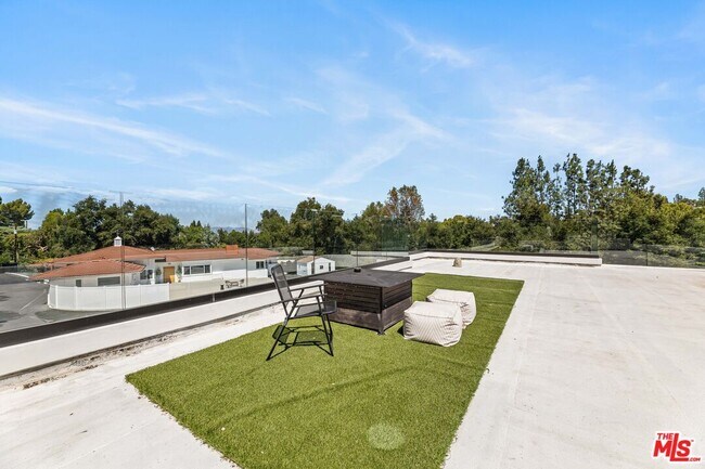 Building Photo - 4622 Caritina Dr