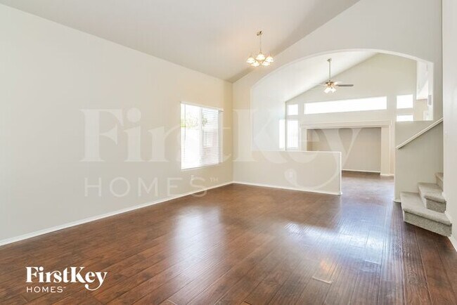 Foto del edificio - 6114 Highland Gardens Drive
