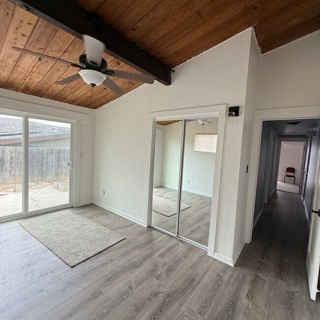 Building Photo - Nice 3 bedroom 1 Bath Home in beautiful Santee