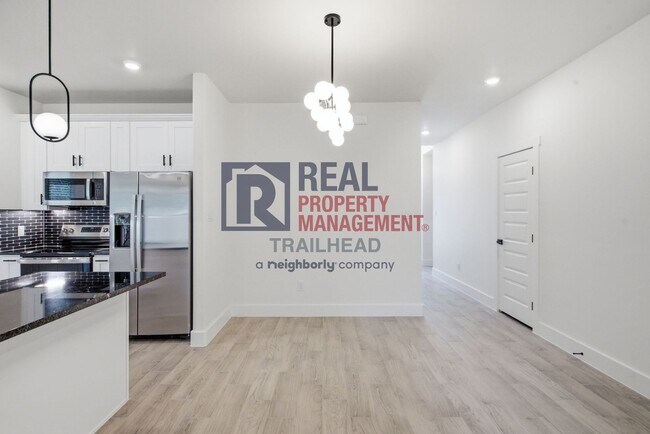 Building Photo - 5620 Van Horn Dr