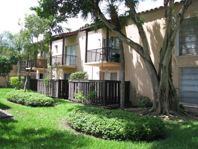 Foto del edificio - 10832 N Kendall Dr
