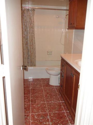 Foto del edificio - 2111 Blossom Ln