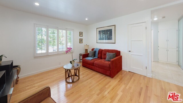 Living Room - 2024 S West View St