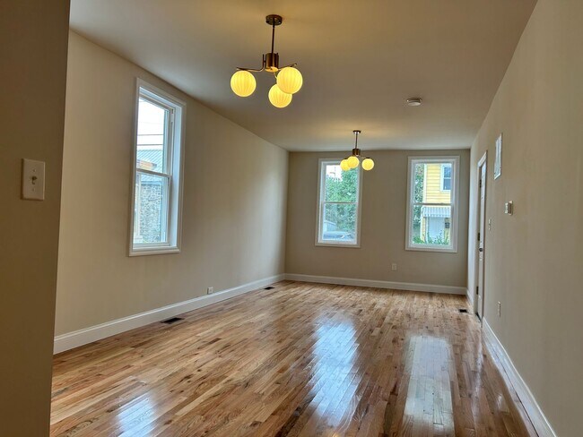 Foto del edificio - 414-416-416 Ridgeway St