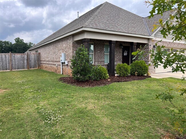 Building Photo - 8106 Faith Ct