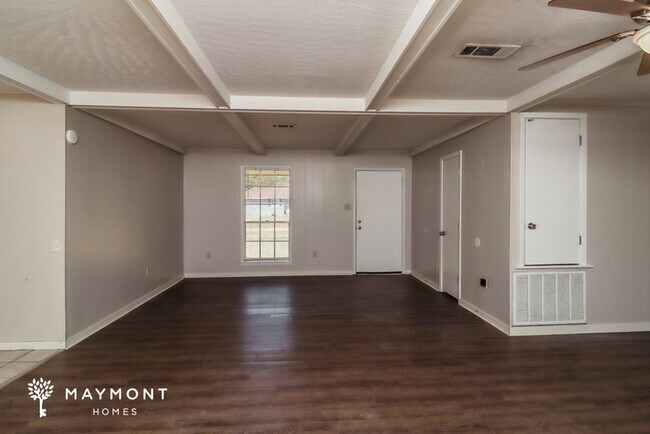 Building Photo - 5642 Brentwood Dr