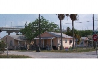 Building Photo - Beach Cottages