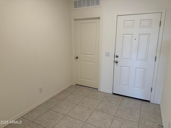 Building Photo - 32234 N Knauss Ln